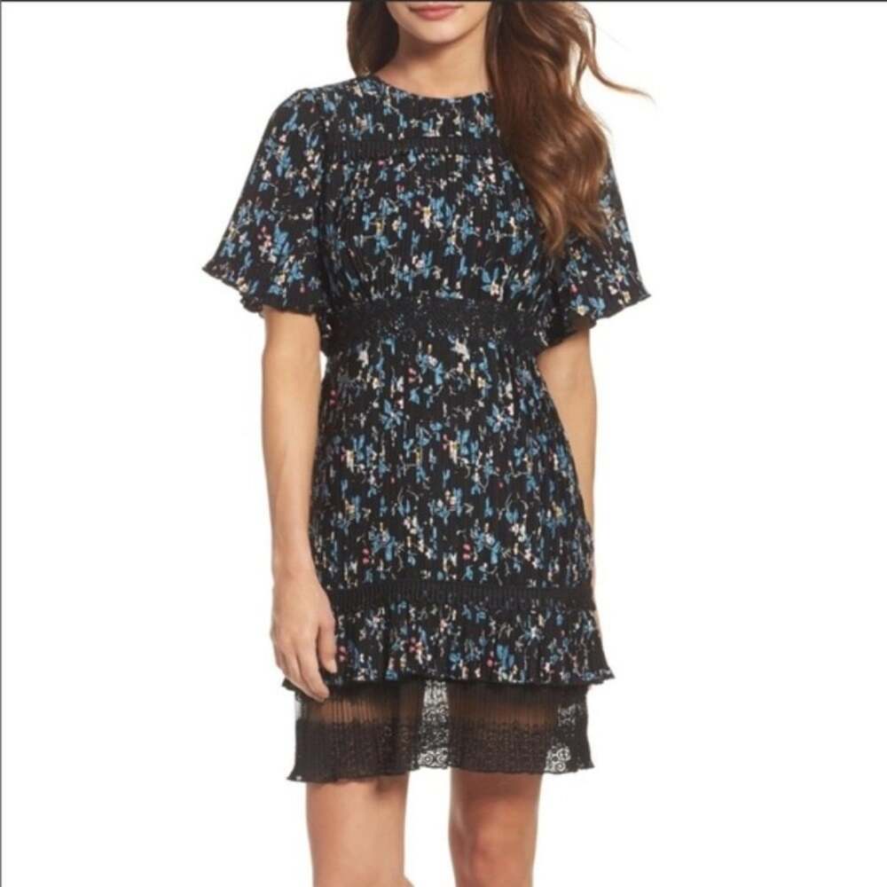 Chelsea28 Black Floral Pleated Keyhole Back Dress Small